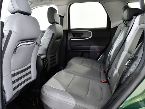 Used 2025 Ford Bronco Sport Badlands image 16