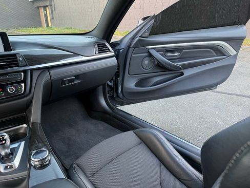 Used 2015 BMW M4 Coupe w/ Executive Package RWD image 38