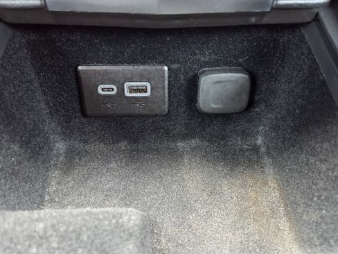 Used 2024 Cadillac XT4 Sport FWD image 37