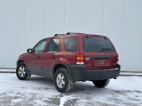 Used 2007 Ford Escape XLS image 3