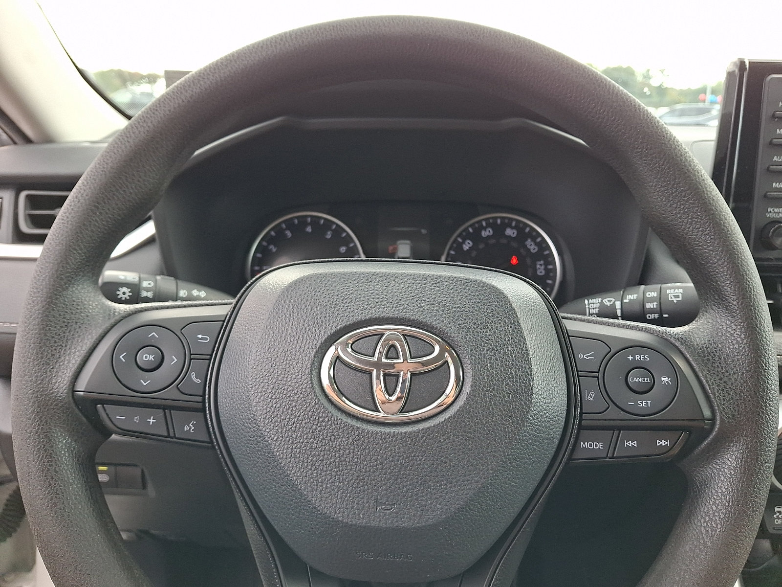 Used 2021 Toyota RAV4 XLE AWD/4WD image 20