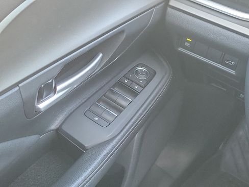 Used 2025 Toyota Grand Highlander AWD Hybrid image 21