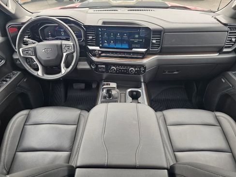 Used 2024 Chevrolet Silverado 1500 LT Trail Boss w/ Convenience Package II AWD/4WD image 9