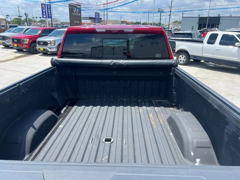 Used 2024 GMC Sierra 2500 AT4 w/ AT4 Premium Plus Package AWD/4WD image 7