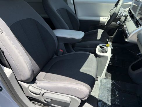 Used 2024 Hyundai Ioniq 5 SEL RWD image 23