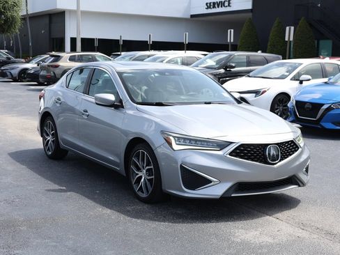 Used 2019 Acura ILX FWD image 2