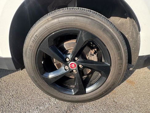 Used 2018 Jaguar F-PACE Premium AWD/4WD image 25