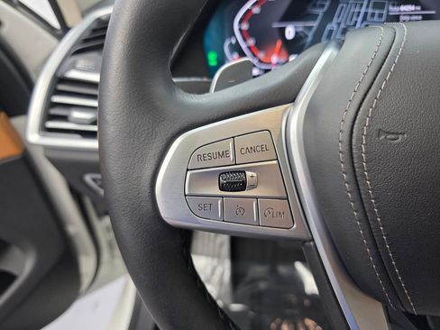 Used 2022 BMW X7 xDrive40i w/ Premium Package image 20