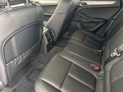 Certified 2026 Porsche Macan AWD/4WD image 14