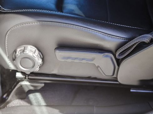 Used 2023 Jeep Wrangler Unlimited Sahara image 22