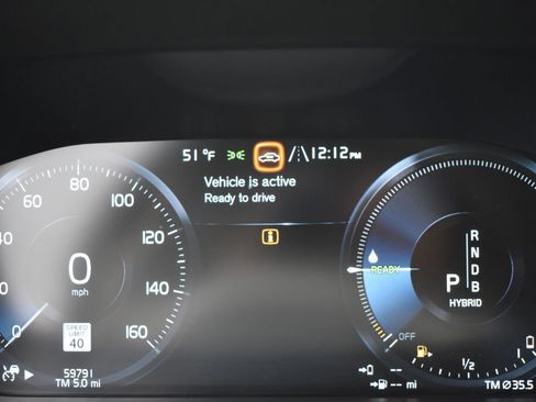 Used 2018 Volvo XC60 T8 Inscription w/ Vision Package image 19