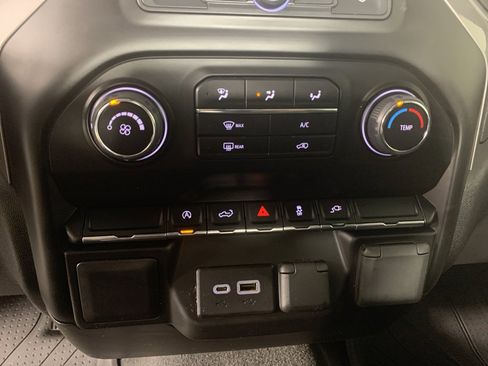 Used 2021 Chevrolet Silverado 1500 Custom image 24