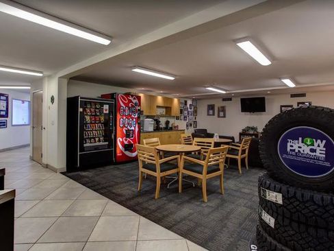 Used 2025 Jeep Wrangler Rubicon image 16