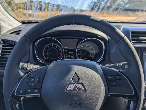 New 2025 Mitsubishi Outlander Sport SE image 28