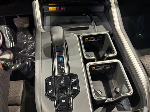 Used 2025 Lexus TX 550h AWD Plug-In Hybrid w/ Technology Package image 17