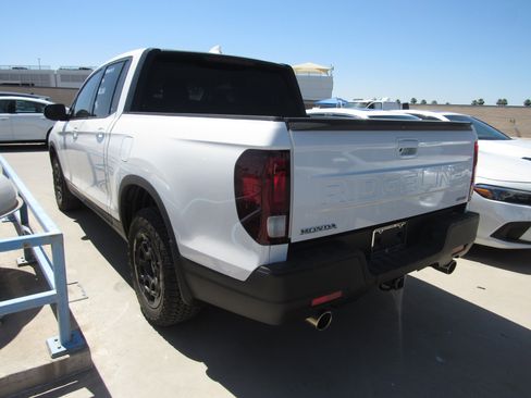 Used 2025 Honda Ridgeline Sport+ image 4