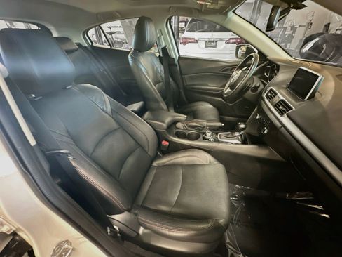 Used 2014 MAZDA MAZDA3 s Grand Touring FWD image 32
