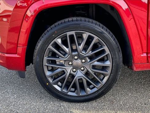 Used 2022 Jeep Compass Limited w/ (RED) Package AWD/4WD image 7