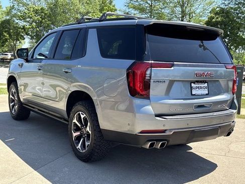 Used 2025 GMC Yukon AT4 Ultimate w/ LPO, Floor Liner Package AWD/4WD image 10