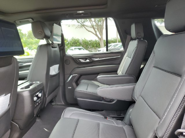 Used 2023 GMC Yukon Denali w/ Denali Reserve Package AWD/4WD image 14