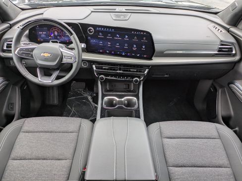 New 2025 Chevrolet Traverse LT w/ Enhanced Driving Package image 10