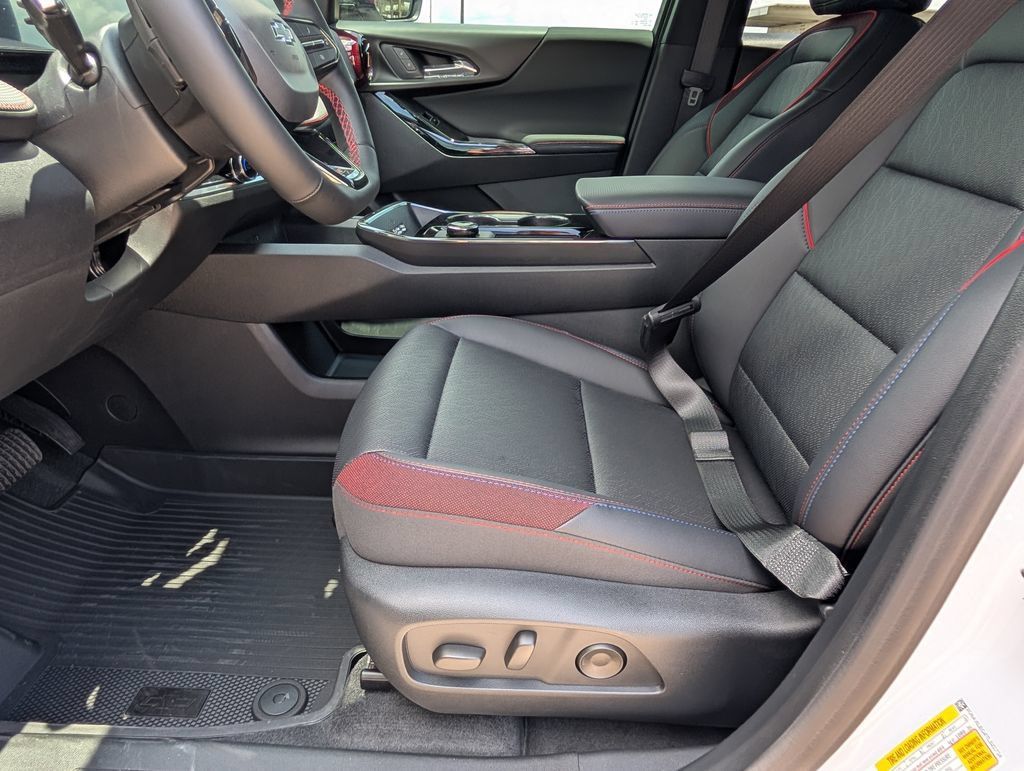 New 2026 Chevrolet Equinox RS w/ Safety and Technology Package FWD image 9
