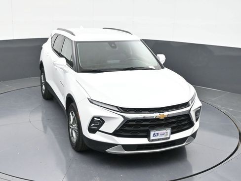 Used 2023 Chevrolet Blazer LT image 56
