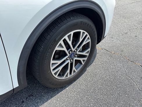 Used 2020 Ford Escape SEL FWD image 29