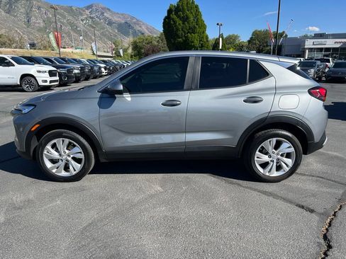 Used 2025 Buick Encore GX Preferred AWD/4WD image 13