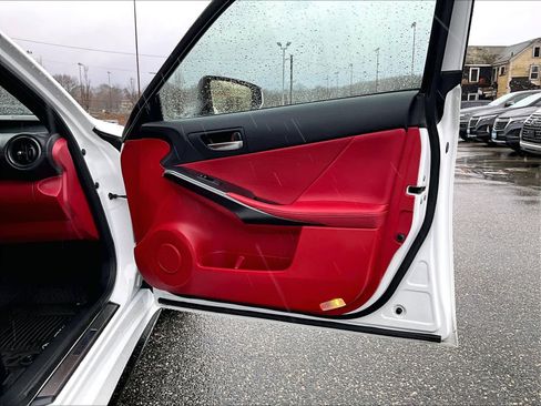 Used 2023 Lexus IS 500 image 12