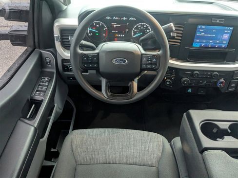 Used 2025 Ford F250 XLT image 17