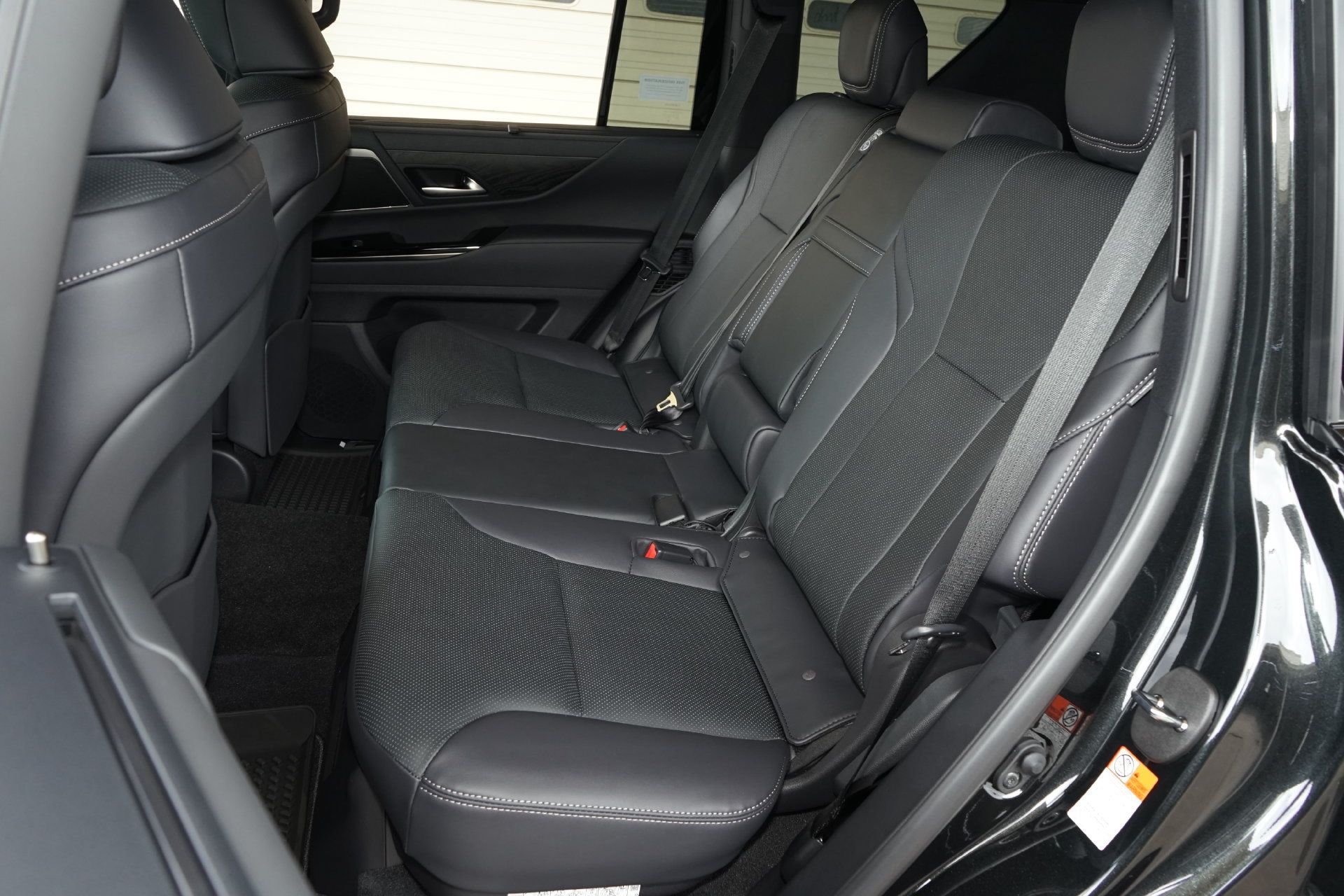 Used 2026 Lexus LX 700h Luxury AWD/4WD image 24
