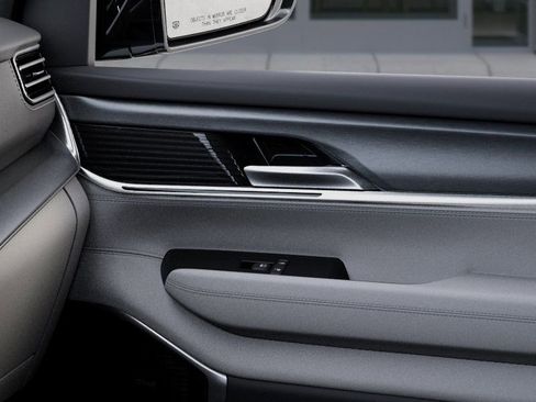 New 2026 Jeep Grand Wagoneer Limited AWD/4WD image 26
