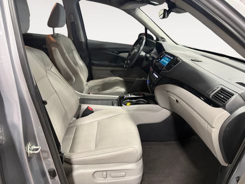 Used 2019 Honda Pilot Elite image 16