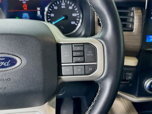Used 2024 Ford Expedition Limited image 25