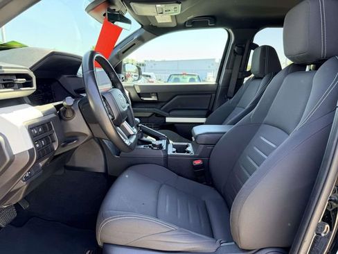 Used 2024 Toyota Tacoma TRD Off-Road AWD/4WD image 16