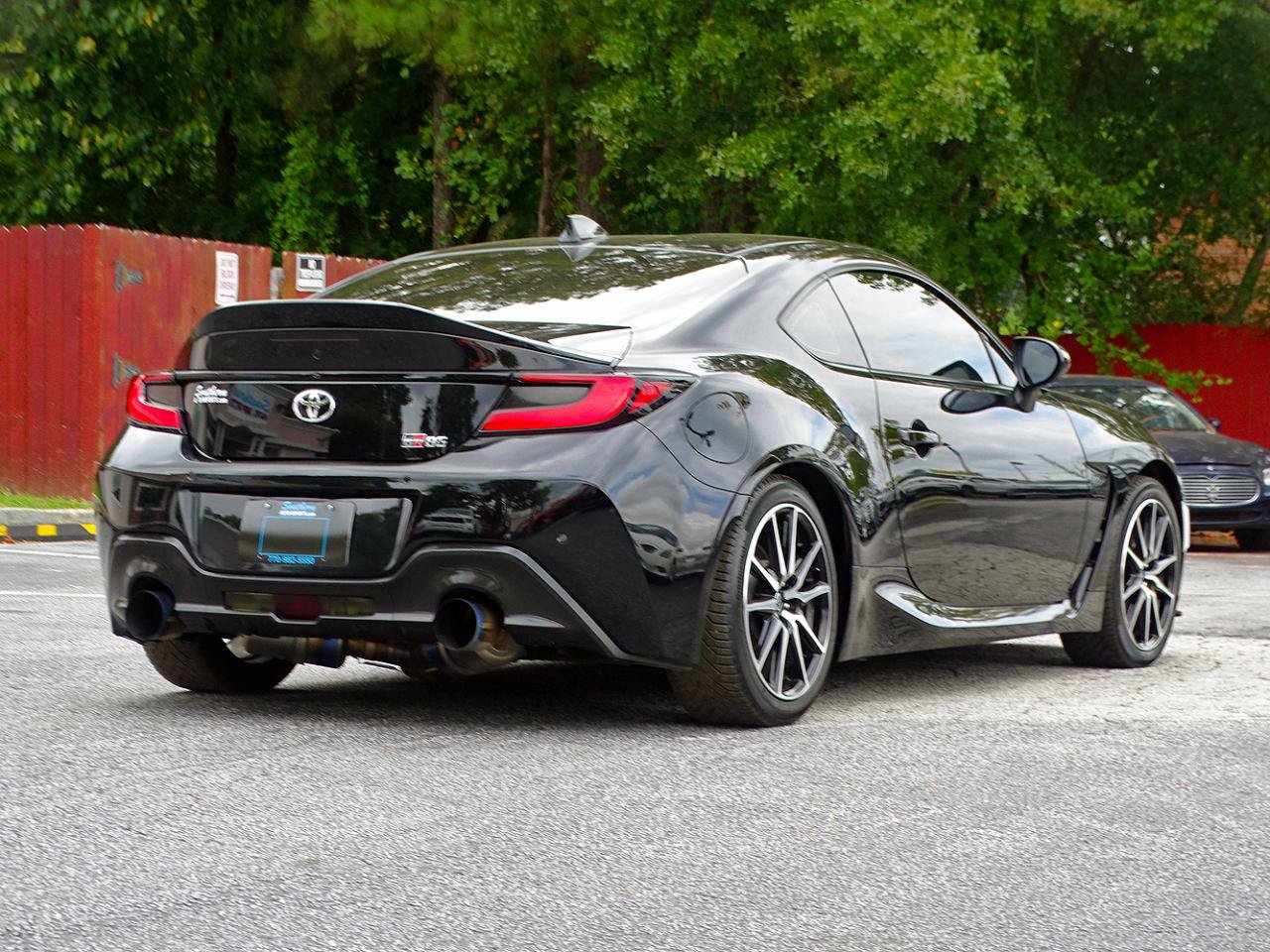 Used 2023 Toyota GR86 RWD image 13