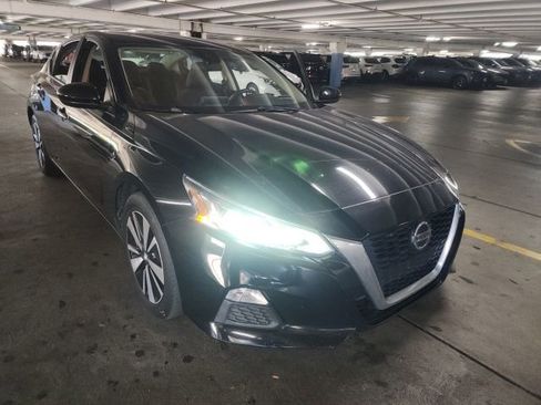 Used 2022 Nissan Altima 2.5 SV FWD image 1