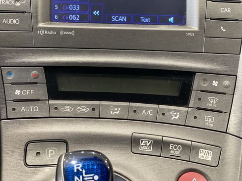 Used 2013 Toyota Prius Persona Series image 21