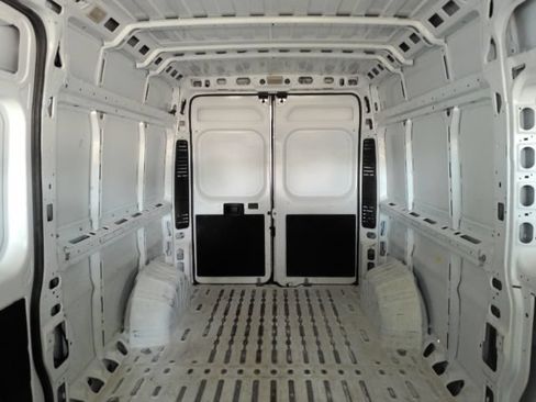 Used 2023 RAM ProMaster 2500 FWD image 8