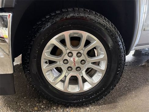 Certified 2019 GMC Sierra 1500 SLE w/ SLE Value Package image 10