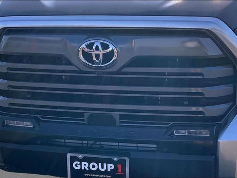 Used 2023 Toyota Tundra Limited AWD/4WD image 30