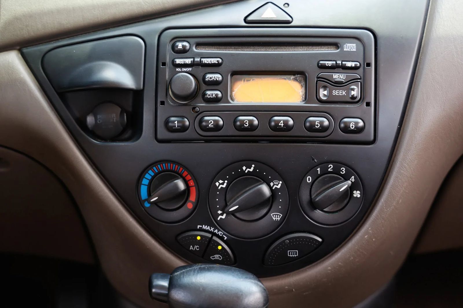 Used 2004 Ford Focus SE FWD image 30