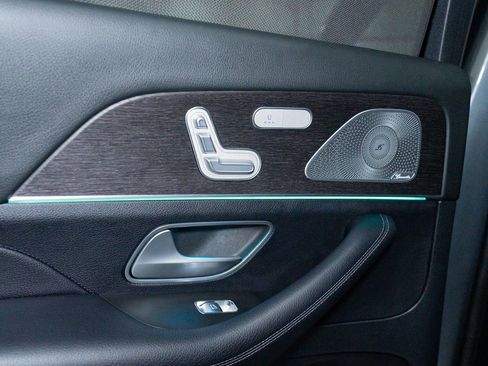 Used 2020 Mercedes-Benz GLS 450 4MATIC w/ Convenience Package image 24