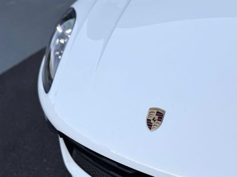 Used 2026 Porsche Macan AWD/4WD image 36