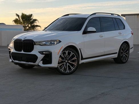 Used 2019 BMW X7 xDrive50i w/ M Sport Package image 1