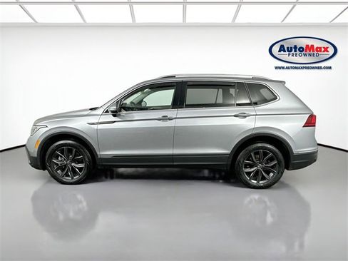 Used 2022 Volkswagen Tiguan SE image 9