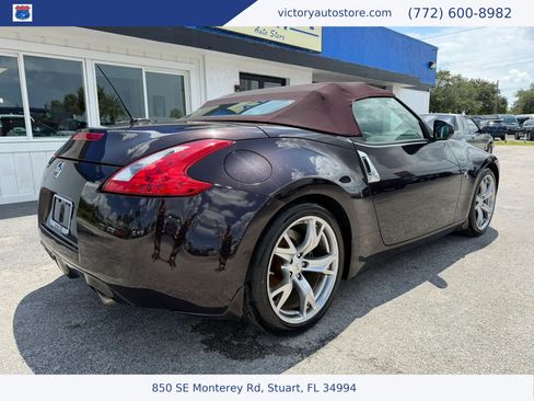 Used 2010 Nissan 370Z Touring w/ Sport Pkg RWD image 3