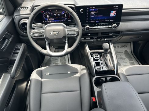 Used 2025 Chevrolet Colorado Trail Boss AWD/4WD image 23