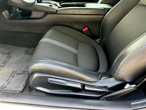 Used 2020 Honda Civic Sport image 25